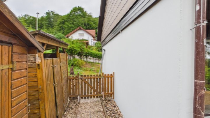 Freistehender Bungalow ! 2026 renoviert, in der Nähe des Losheimer Stausees und  inmitten der Natur!
