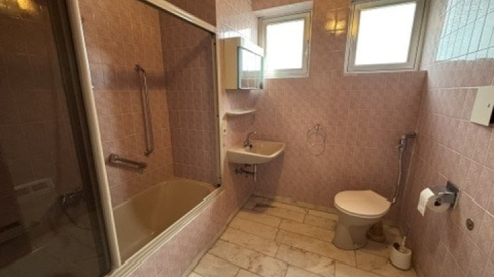 Großzügiges Einfamilienhaus mit flexibler Nutzung als Zwei- oder Mehrfamilienhaus in Kordel
