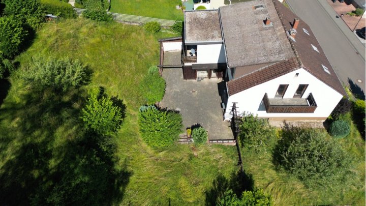 Großzügiges Einfamilienhaus in Ortsrandlage mit Panoramablick über das Moseltal