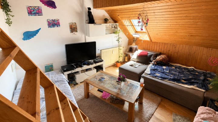Freistehendes Wohnhaus mit drei separat nutzbaren Wohneinheiten