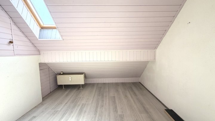 Freistehendes Wohnhaus mit drei separat nutzbaren Wohneinheiten