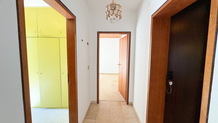 STADTBLICK - Großzügiges Einfamilienhaus mit Garage/Balkonen in Zweibrücken (Stadt)