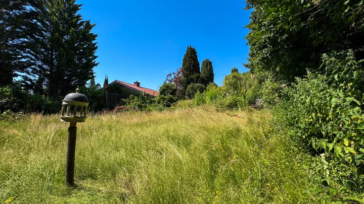 STADTBLICK - Großzügiges Einfamilienhaus mit Garage/Balkonen in Zweibrücken (Stadt)