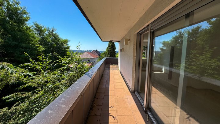 STADTBLICK - Großzügiges Einfamilienhaus mit Garage/Balkonen in Zweibrücken (Stadt)
