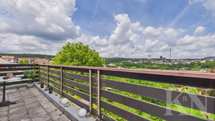Viel Platz für die Familie: Freistehendes Ein- bis Zweifamilienhaus mit Garten in Quierschied!