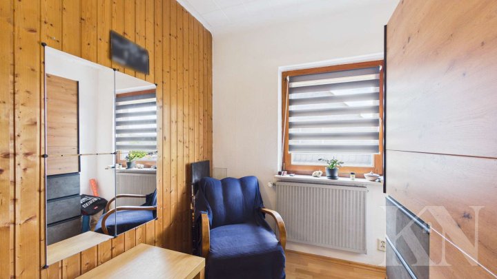 Viel Platz für die Familie: Freistehendes Ein- bis Zweifamilienhaus mit Garten in Quierschied!