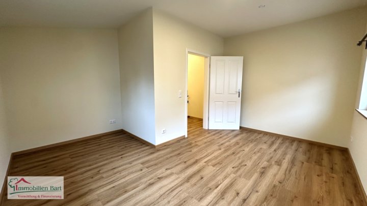 NEUES WOHNHAUS / 2 SCHLAFZIMMER / CARPORT / GRENZNÄHE LUXEMBURG