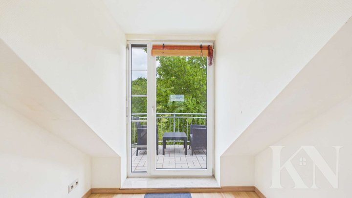 Wohnen in Riegelsberg – Gepflegte Dachgeschosswohnung mit Balkon