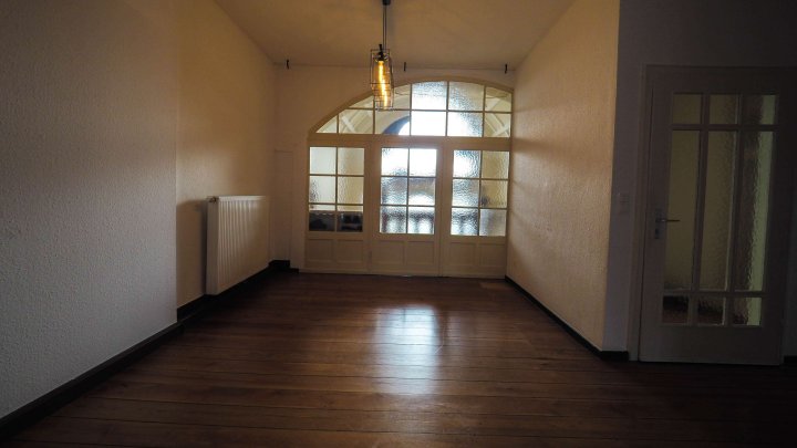 VILLA SCHWINN - Repräsentative 3-ZKB Altbauwohnung mit EBK in ZW-City