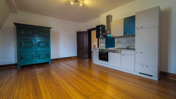 VILLA SCHWINN - Repräsentative 3-ZKB Altbauwohnung mit EBK in ZW-City