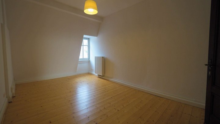 VILLA SCHWINN - Repräsentative 3-ZKB Altbauwohnung mit EBK in ZW-City
