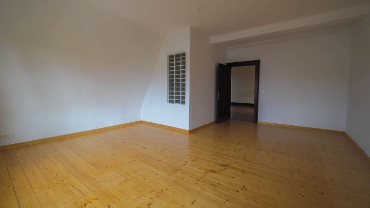 VILLA SCHWINN - Repräsentative 3-ZKB Altbauwohnung mit EBK in ZW-City