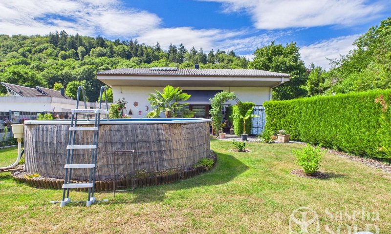 Gepflegtes freistehendes Einfamilienhaus im Bungalow-Stil mit Garten in St. Ingbert-Sengscheid