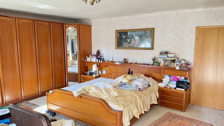 Freistehendes Einfamilienhaus mit Einliegerwohnung in Lebach-Gresaubach zu verkaufen