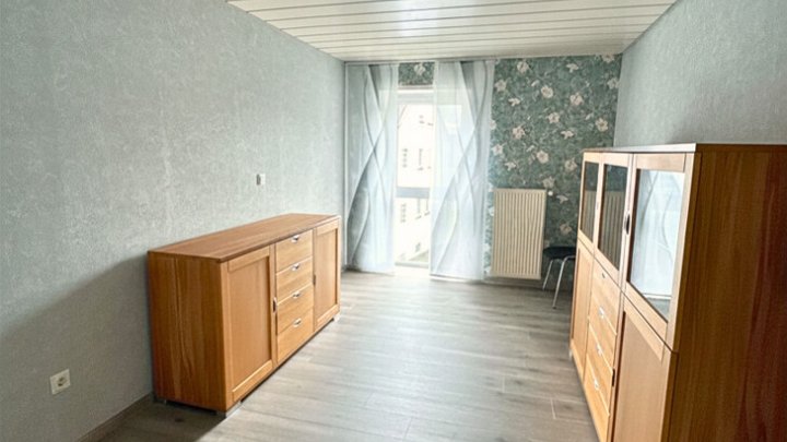 Gepflegtes 2-Familienhaus mit Garten + Garage, teilsaniert