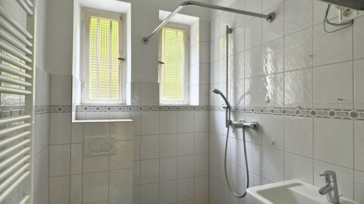 2-3 Familienhaus mit Erweiterungsmöglichkeit in guter Lage von Fechingen