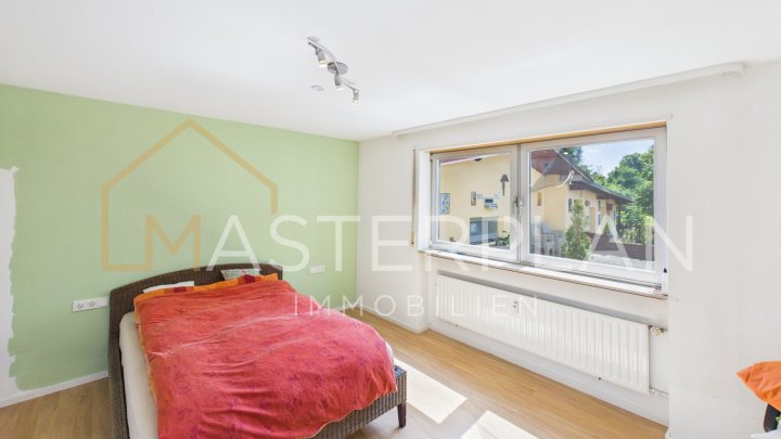 Zweifamilienhaus mit Einliegerwohnung und Dachterrasse in sehr ruhiger Lage von Wadgassen-Werbeln