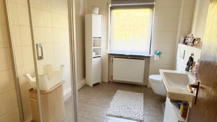 Gepflegtes Reihenendhaus mit Garage in St. Ingbert -Oberwürzbach!