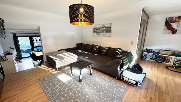 Gepflegtes Reihenendhaus mit Garage in St. Ingbert -Oberwürzbach!