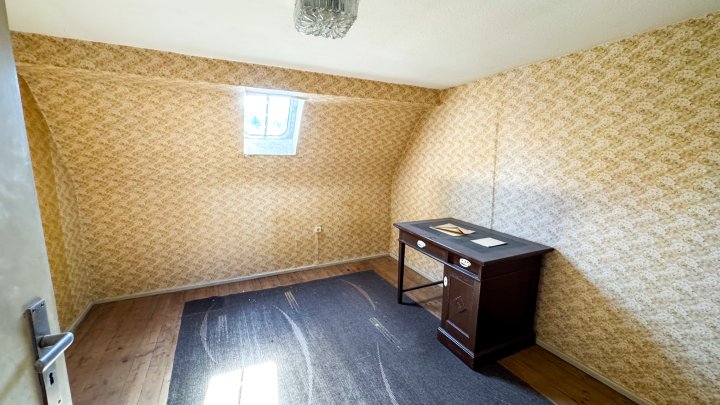 IM KLINGELTAL - Freist. 2-Fam. Haus mit Garten und Garage in Zweibrücken-Ixheim