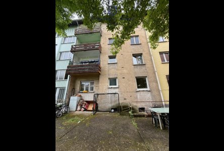 Gebäuderückseite