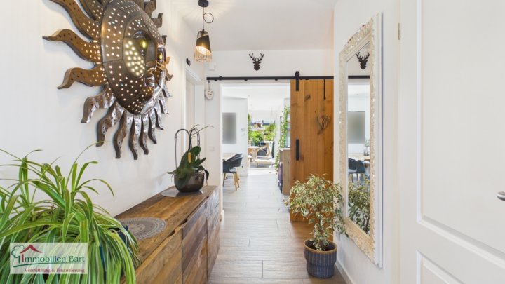 WEISKIRCHEN-RAPPWEILER: BUNGALOW MIT 3 SZ / 2 GARAGEN / TOLLER GARTEN!