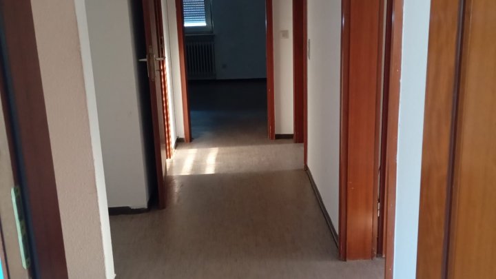 NIEDERSIMTEN - Schöne 3-ZKB mit Dachterrasse in 66955 Pirmasens