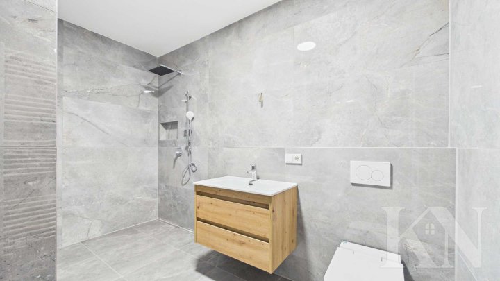 Penthouse mit mehreren Dachterrassen – modernes Wohnen mit besonderem Wohngefühl
