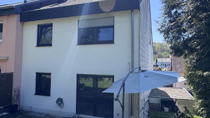 Gepflegtes Reihenendhaus mit Garage in St. Ingbert -Oberwürzbach!