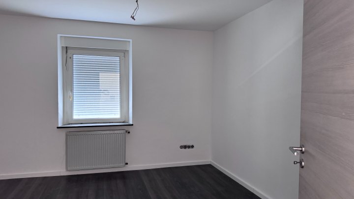 Freistehendes Zweifamilienhaus mit großem Grundstück - ideal für Tierliebhaber