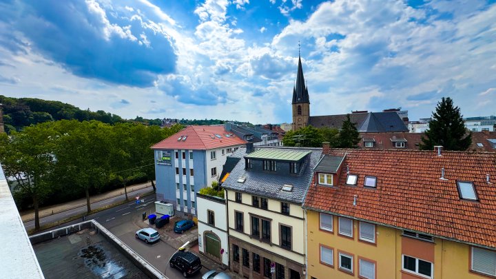 Schönes 1. Zimmer Apartment SB Innenstadt mit großzügiger Belichtung/Aufzug