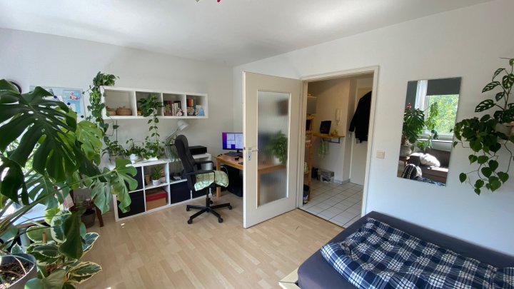 Schönes 1. Zimmer Apartment SB Innenstadt mit großzügiger Belichtung/Aufzug