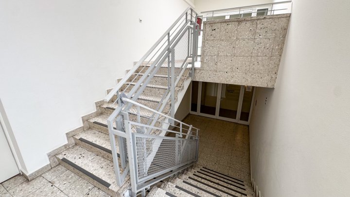 Schönes 1. Zimmer Apartment SB Innenstadt mit großzügiger Belichtung/Aufzug