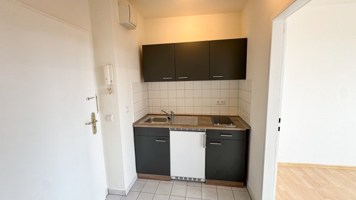 Schönes 1. Zimmer Apartment SB Innenstadt mit großzügiger Belichtung/Aufzug