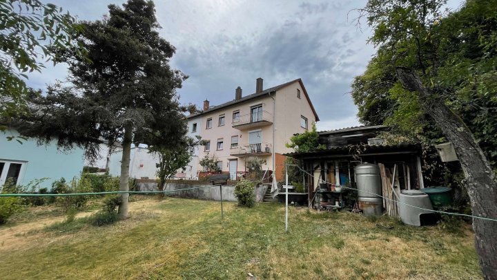 Schöne Doppelhaushälfte in Schönenberg Kübelberg