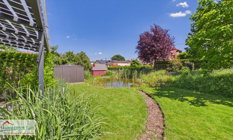 GRENZE LUXEMBURG: MODERNES WOHNHAUS MIT TOLLEM GARTENGRUNDSTÜCK / DOPPELGARAGE UND CARPORT