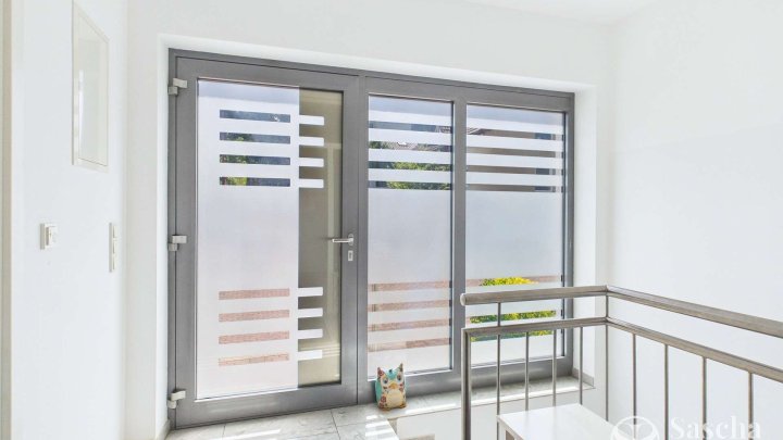 Bezugsfrei ab August - Hochwertiges Familiendomizil mit Kamin, Garten und moderner Energietechnik