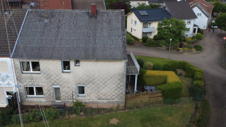 Viel Platz für die ganze Familie – 1-2 FH Wohnhaus mit Entwicklungspotenzial in Theley