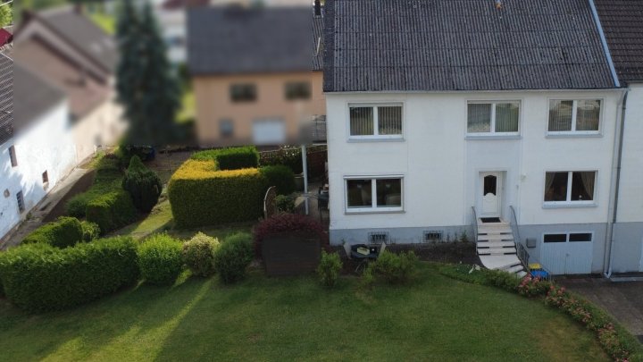 Viel Platz für die ganze Familie – 1-2 FH Wohnhaus mit Entwicklungspotenzial in Theley