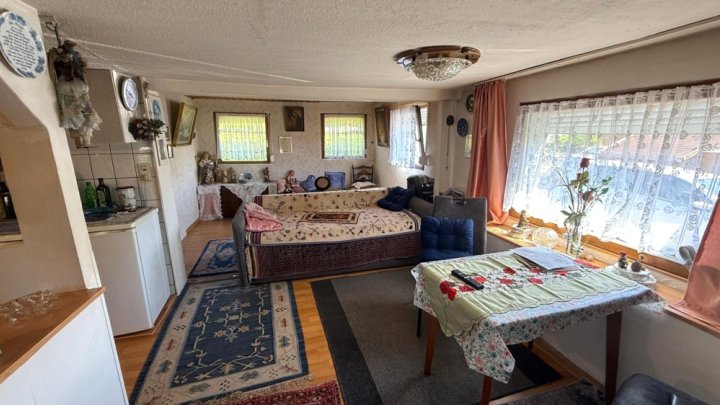KLEINES WOHNHAUS AM SCHWARZRINDERSEE (BEI WEISKIRCHEN) / NATUR PUR!