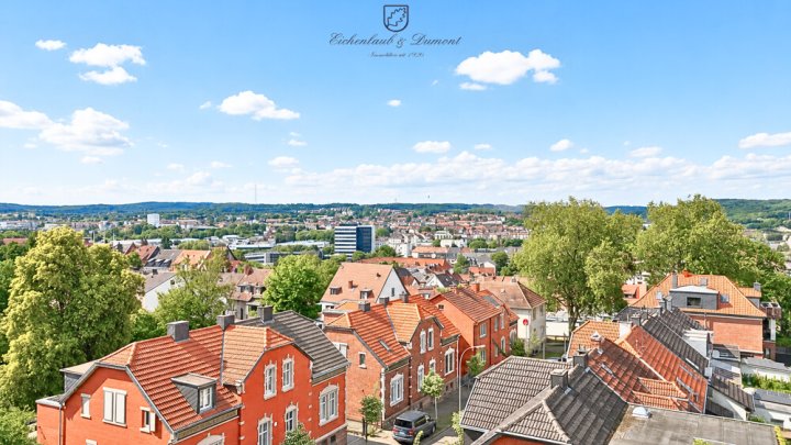 Einfamilienhaus mit ELW, tolles Grundstück mit Panoramablick über Saarbrücken