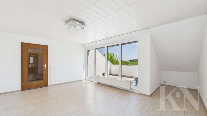Ideal für Eigennutzer & Kapitalanleger – 2-ZKB mit Loggia im energetisch sanierten Mehrfamilienhaus