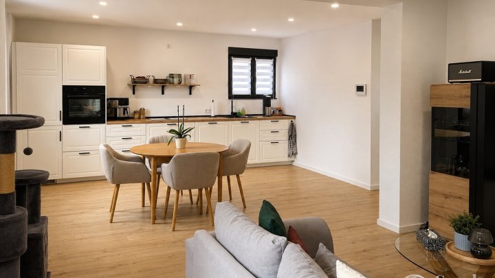 Ab September - Hochwertig sanierte 2-Zimmer-Wohnung im Zweifamilienhaus in St. Ingbert-Mitte