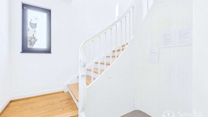Sofort verfügbar - Sanierte 2-Zimmer-Wohnung im ruhigen Zweifamilienhaus in St. Ingbert-Mitte