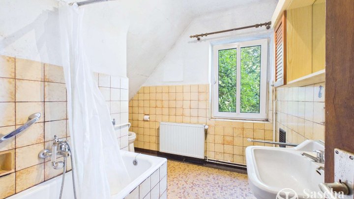 Freistehende Liegenschaft mit Sanierungsbedarf in erhöhter Wohnlage nahe der Blieskasteler Altstadt