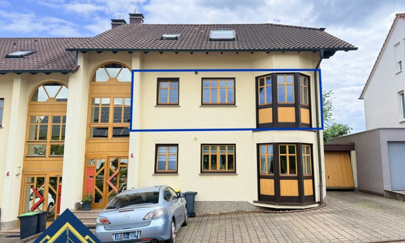 Großzügige Eigentumswohnung mit Balkon, Gartenmitbenutzung und zwei Stellplätzen in Püttlingen