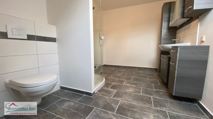 PERL: 95 M² RENOVIERTE WOHNUNG IN SEHR GUTER WOHNLAGE + GRO?ER BALKON!