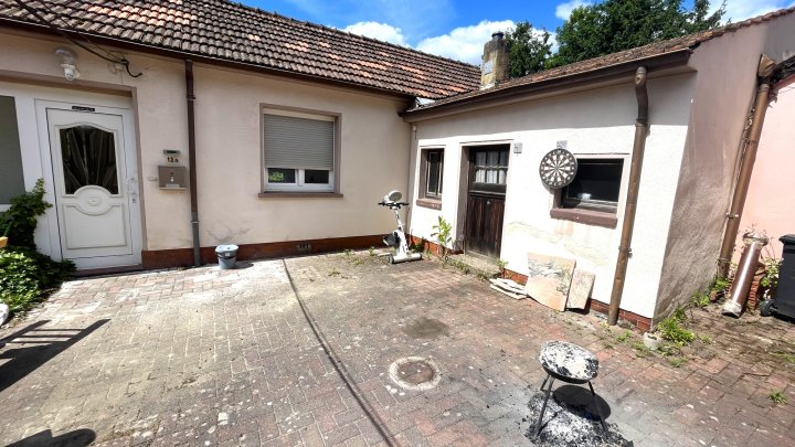 Zwei Einfamilienhäuser zum Preis von einem in Waldrandnähe