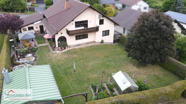 SOFORT VERFÜGBAR! WOHNHAUS MIT TOLLEM GARTENGRUNDSTÜCK IN TOP LAGE VON LOSHEIM/NIEDERLOSHEIM