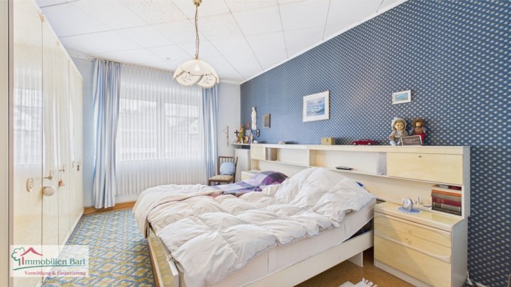 PERL: GEPFLEGTES WOHNHAUS / 4 SCHLAFZIMMER/ 2 BÄDER / GARTEN UND GARAGE